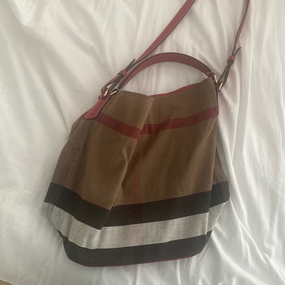 10"W x 13"H x 8"D
4.5" handle drop
14.5-16.5" strap drop - Picture 3 of 7